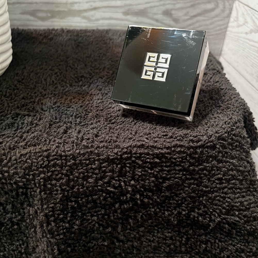 Givenchy Prisme Loose Powder